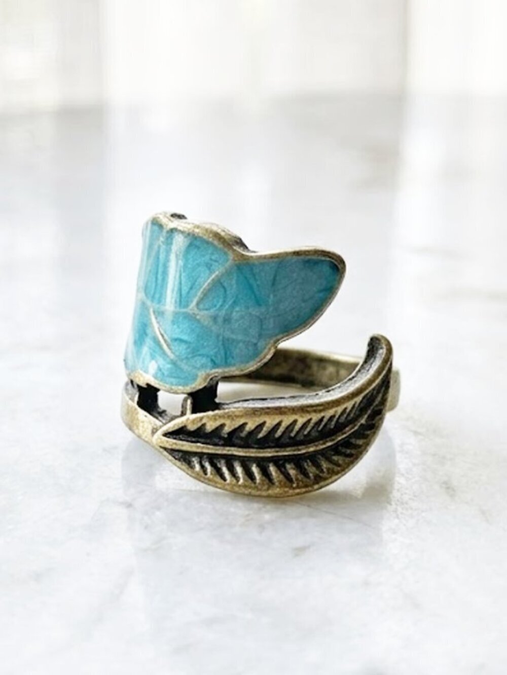 Ladies Mid-Finger Leaf Ring - Size 4